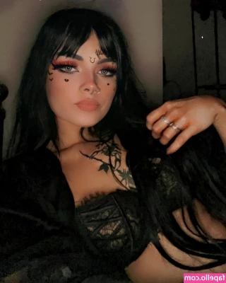Portsmouth - Up close and personal! So close you could lick my clit! Watch me ride