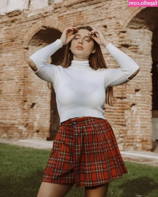 Giusy Piazza [ giusy-piazza ] - A naughty attitude will lead to sexy things