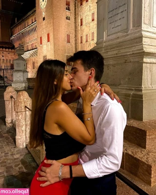 Giusy Piazza [ giusy-piazza ] - Worship Me all weekend long  Cater the whole thing to jerking for My