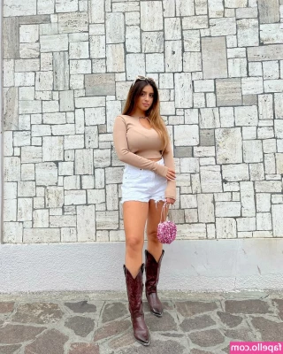 Giusy Piazza [ giusy-piazza ] - My feet are usually way farther apart in most of my photos