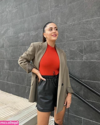 Rosario Matew [ rosario-matew ] - Happy Sunday  Off to brunch this morning with somw girlfriends  What