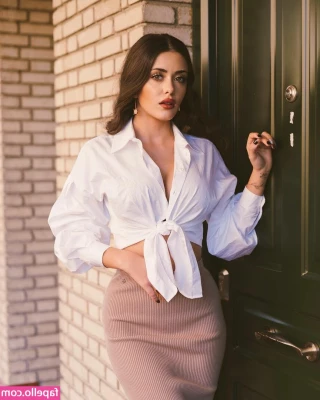Rosario Matew [ rosario-matew ] - Who wants to see my new butt bling
