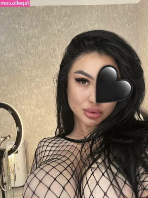 Zhansaya Dakarimova [ zhansaya-dakarimova ] - Because I'm an artiste 💋🖤