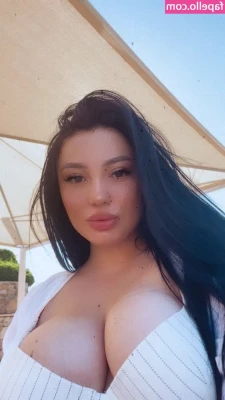 Zhansaya Dakarimova [ zhansaya-dakarimova ] - It is getting really cold, but I know some tricks to keep you warm