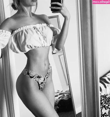Emily Anne Gordon [ emily-anne-gordon ] - Papi i m here to be your bad girl