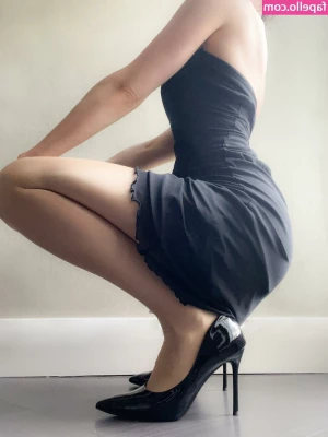 _elaena_ [ elaena ] - I may not be everyones cup of tea  however  there are those that