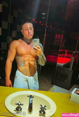 alfienorthfree - Asshole pic😉