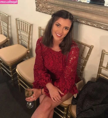 Bec Danaher [ bec-danaher ] - Help me out here 😜