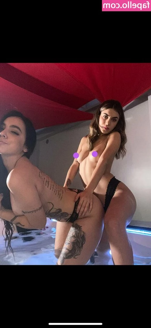 Sheepblack98 - Traveling means  aintgotyourtim gets to sit back in a robe and get