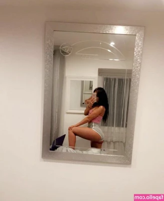 Hannah Lynch [ hannah-lynch ] - Who wants the rest of  em
