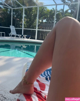 raissa.marques [ raissa-marques ] - Shakin ass
