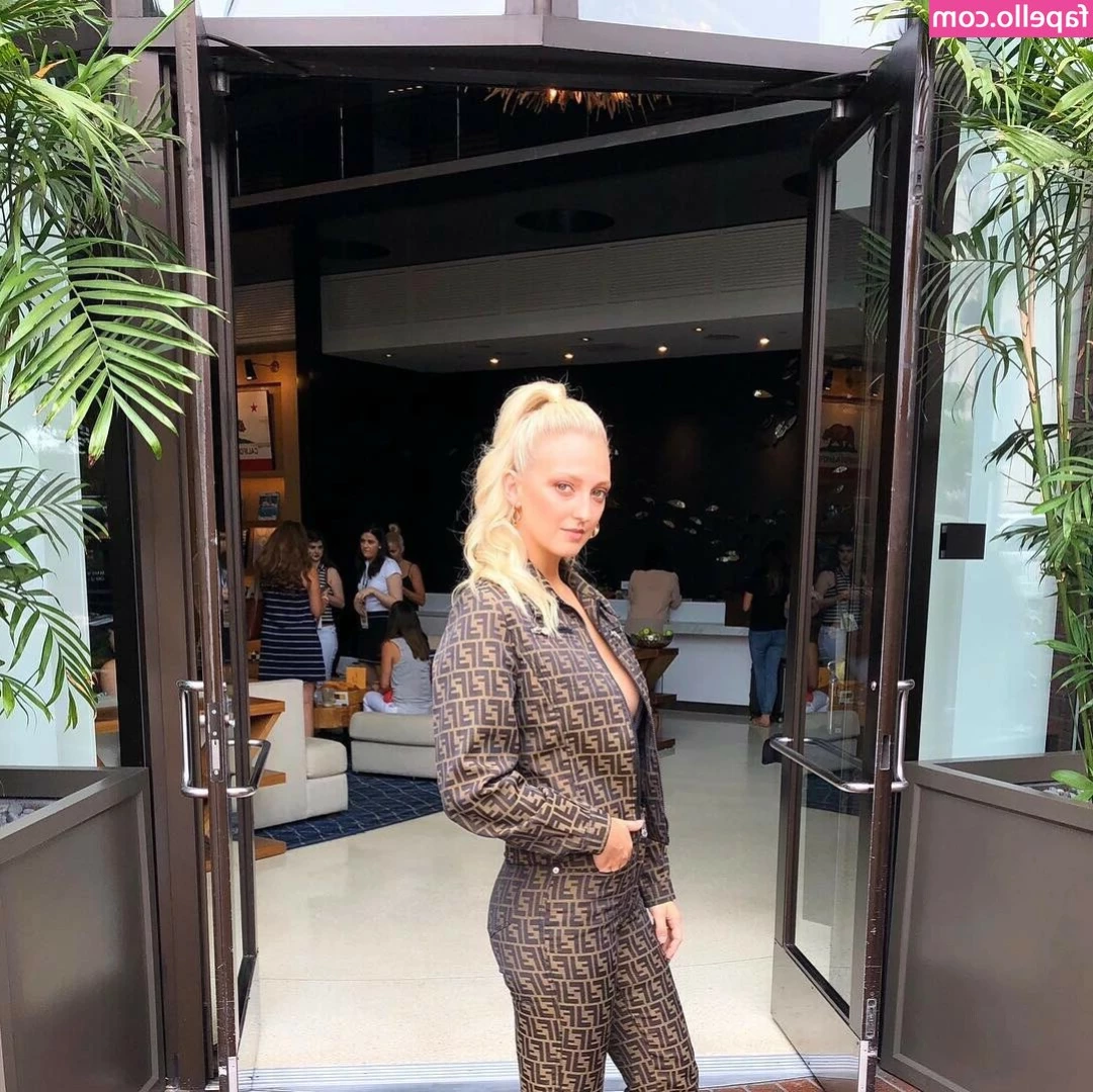 Georgia Hirst [ georgia-hirst ] - Damn, he looks good here 🥰