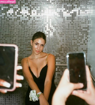 Leilani Azalea [ leilani-azalea ] - I'm in my bed, you're in yours. One of us is obviously in the wrong