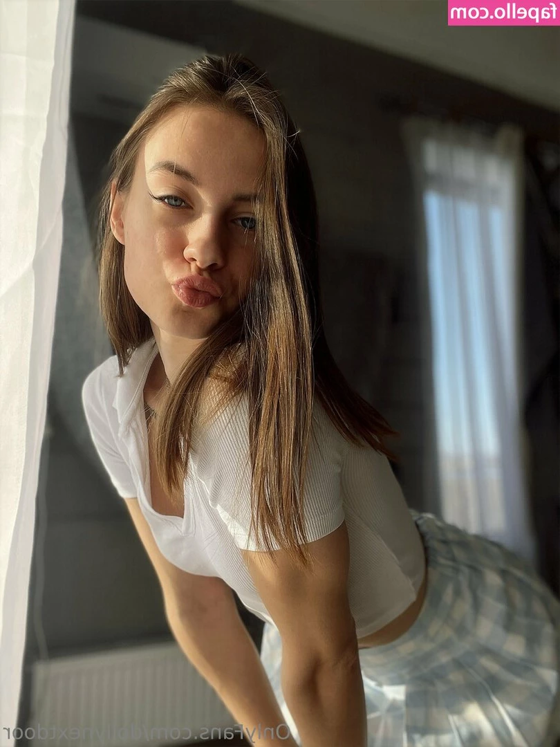 dollynextdoor - ก ชอบให ด นเข ากำแพงอย นา