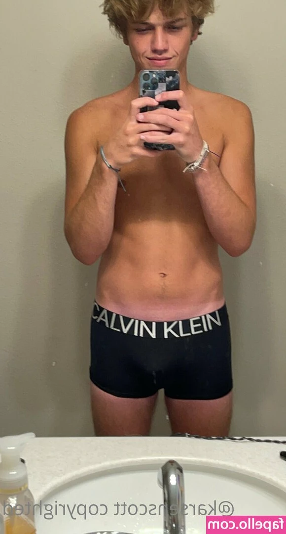 karsen.scott [ karsen-scott ] - Summer tights