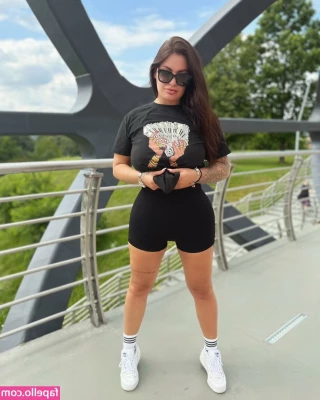 Agne Agnieska [ agne-agnieska ] - Undress me 😜