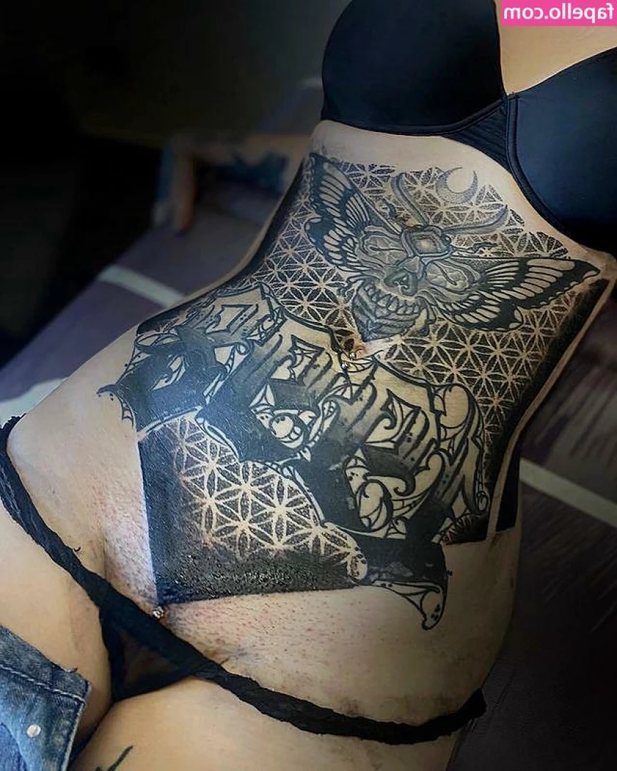 evasciacca - Squeeze between us