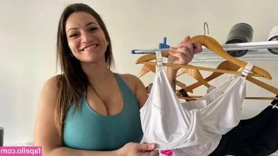Agustina Guz [ agustina-guz ] - Wanna see me play with my pussy ? Check your messages 😘💦