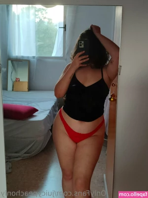 juicypeachonly - Could you rub some oil on me