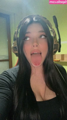 Emily White [ emily-white-1 ] - Mmmm fishnet sweater and titties ! My pretty little mouth is ready
