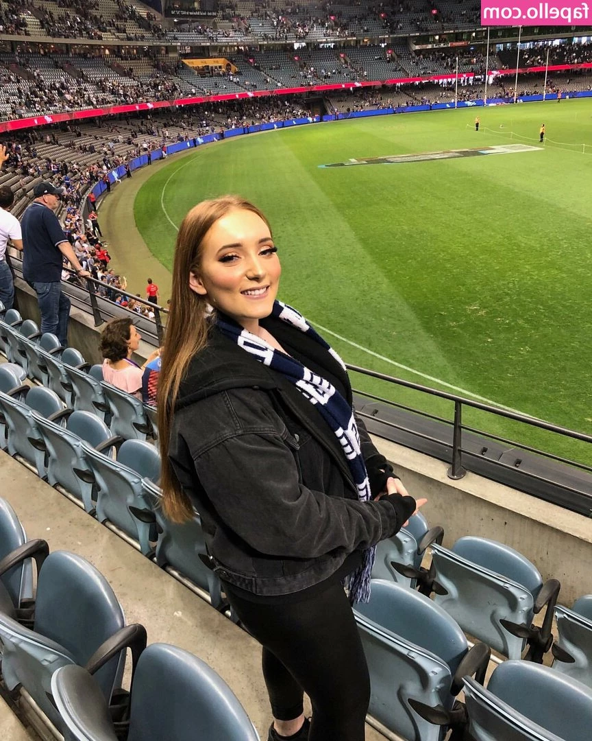 Dannielle Ashurst [ dannielle-ashurst ] - Let ‘s make this memorable and hot ! It is my birthday next