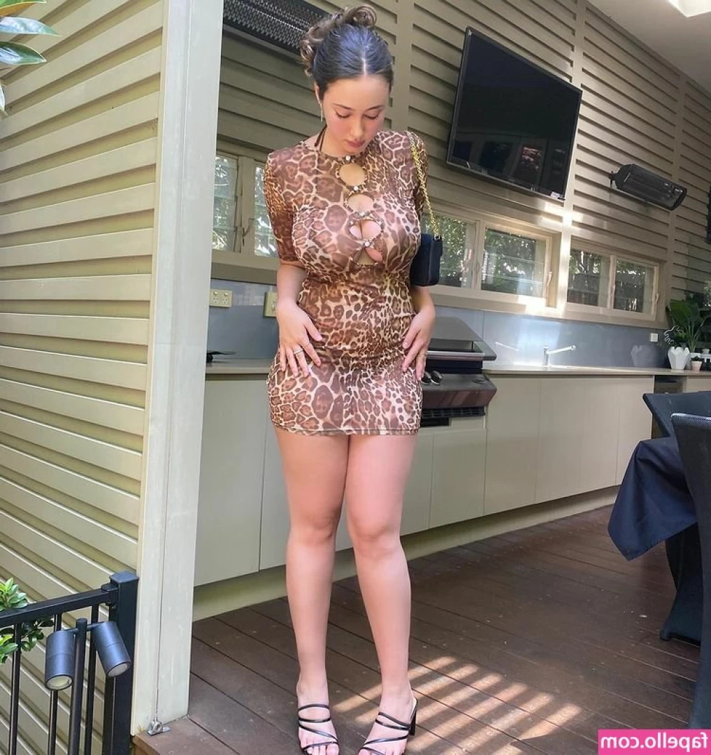 Issy H [ issy-h ] - 4 mins pure pleasure up close vagina juice just for you baby  I wanna