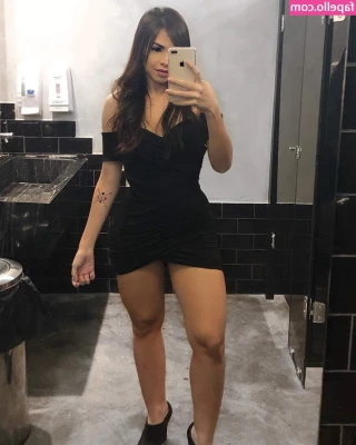 Jessica Soares [ jessica-soares ] - A sexy stewardess
