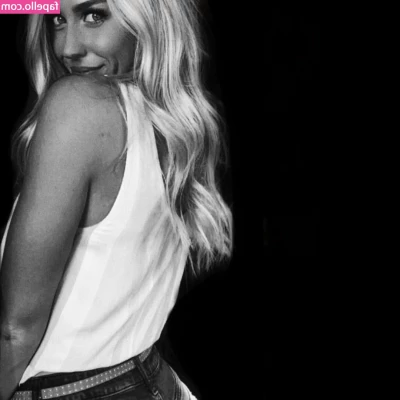 Jakki Farmer [ jakki-farmer ] - Continuación del video xxx con un fan y falta mucho más