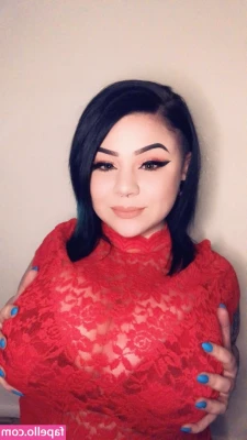 SpookyGirlLove - Would you like to see this brat completely naked? 😋