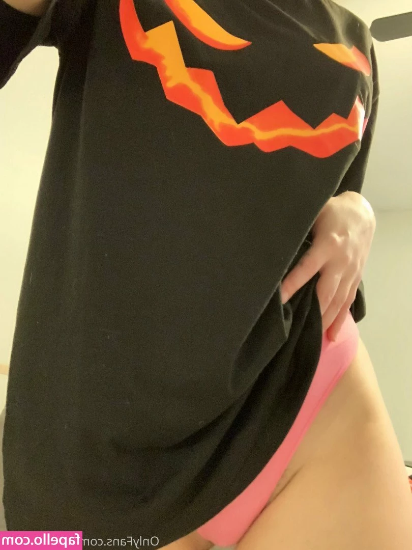 Beeyawnka - we had an amazing sex in a airbnb in the beach  we coudnt moann