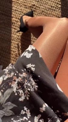 Simone Honey [ simone-honey ] - 2 titty tuesday posts in one day 🫣🩷