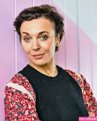 Amanda Abbington [ amanda-abbington ] - Front and back 🤭 can you make my mood better ? 🥰