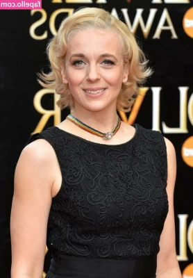 Amanda Abbington [ amanda-abbington ] - Summer  MD y pídeme un video personalizado