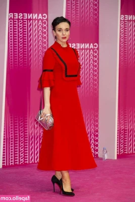 Amanda Abbington [ amanda-abbington ] - Something a little different for Sunday cumday this week!