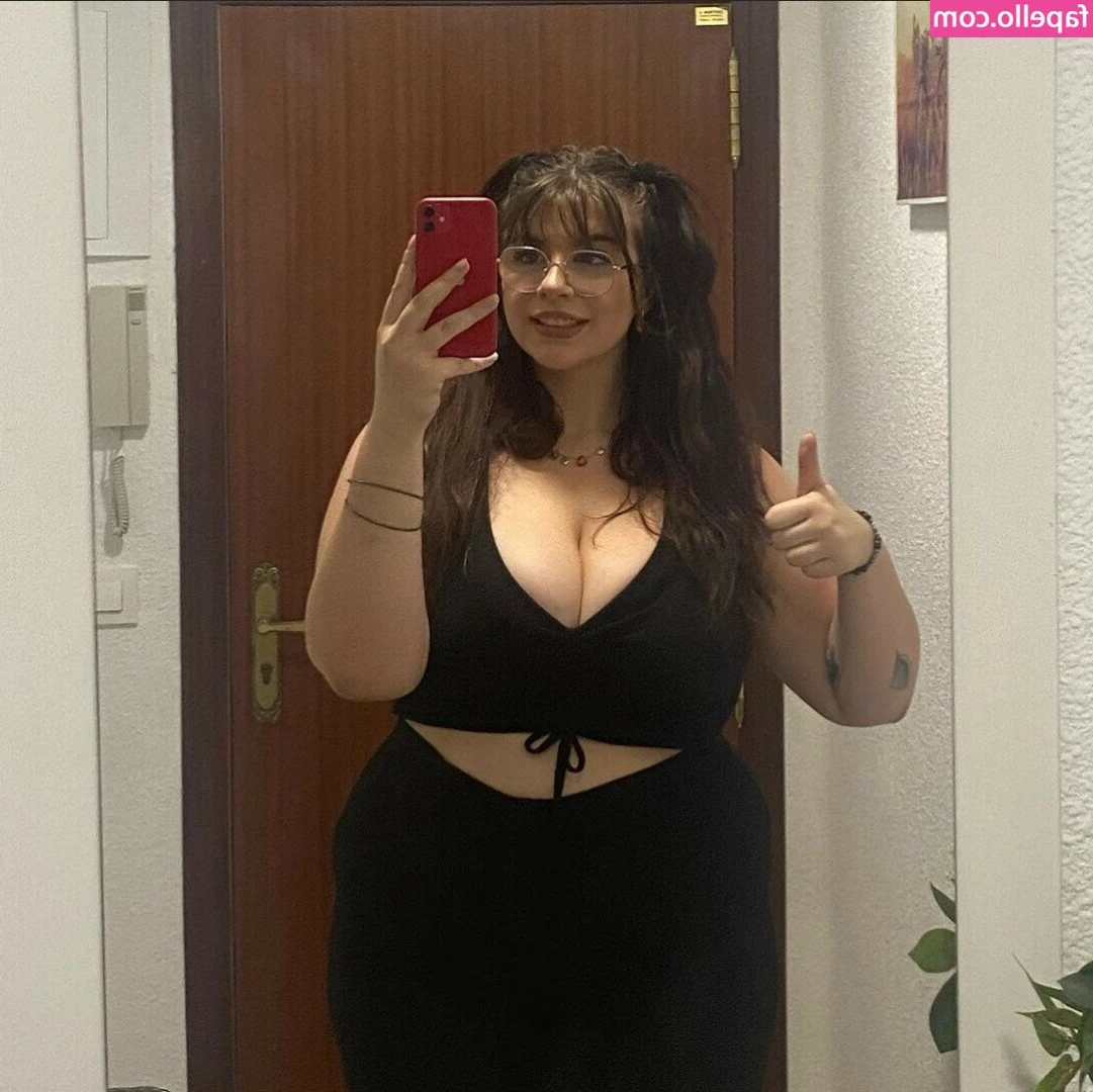 ladletsunade - Brand New Video with Holly aka Hbro. 🍑💦🥵