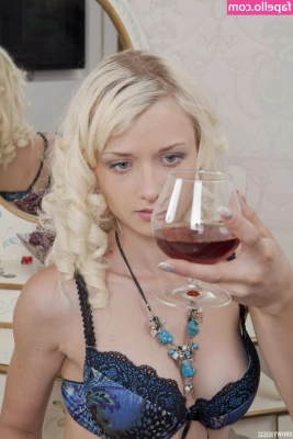 ShowyBeauty - Best thing on having big boobs part 1