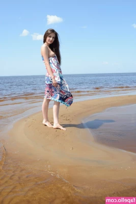 ShowyBeauty - Morniiing  Just enjoy what this perfect little Sunshine looks like in