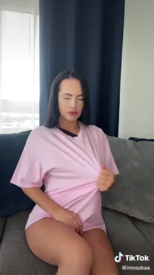 Imoszka - Any time is the time to see pussy