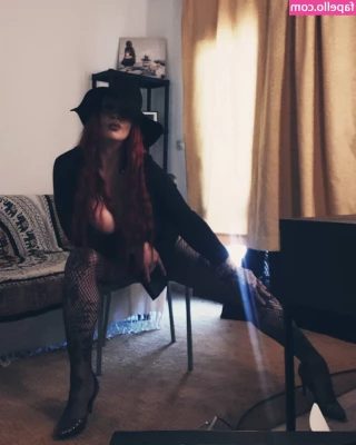 Ming_naaa [ ming-naaa ] - Bend over and present yourself as punishment 😉