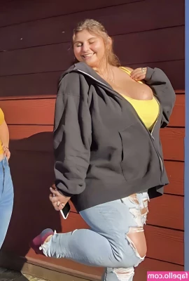 Caroline Casbon [ caroline-casbon ] - Cum on in and suds me up