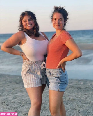 Caroline Casbon [ caroline-casbon ] - Let's do something naughty🥵