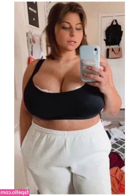 Caroline Casbon [ caroline-casbon ] - Tittttyyyyy Tuesdayyyyyyy