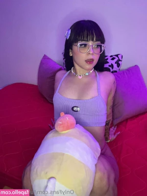 luluanimevip - Toying with Daphne this evening. Its been so long since her. Sissy