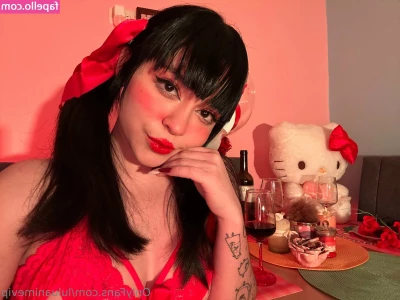 luluanimevip - Skal møte en ny mann for kaffe i dag  Både og jeg typen håper på