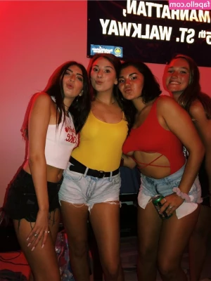Hannah M [ hannah-m ] - Check your DMs for us girls  nyxlovecraft and I  making each other cum
