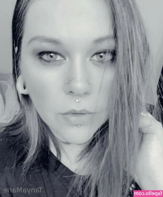 tanyamariex - Fridays with Shelley  Enjoy a few images of model Shelley in an