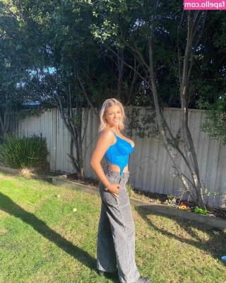 Chantelle A [ chantelle-a ] - Hello y all I was just in a car crash recently  I would appreciate if