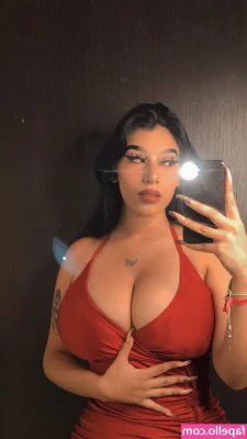 Fernanda V [ fernanda-v ] - I know some of you guys prefer dildo vids more than actual fjs so