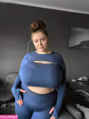 Geheimnis_xx [ geheimnis-xx-2 ] - This good pussy will make you sprung 💦