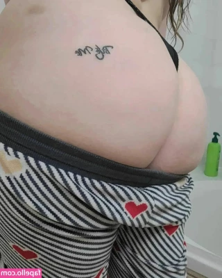 Ivory Ray [ ivory-ray ] - Some screen grabs from my FIRST EVER panty stuffing video   The whole